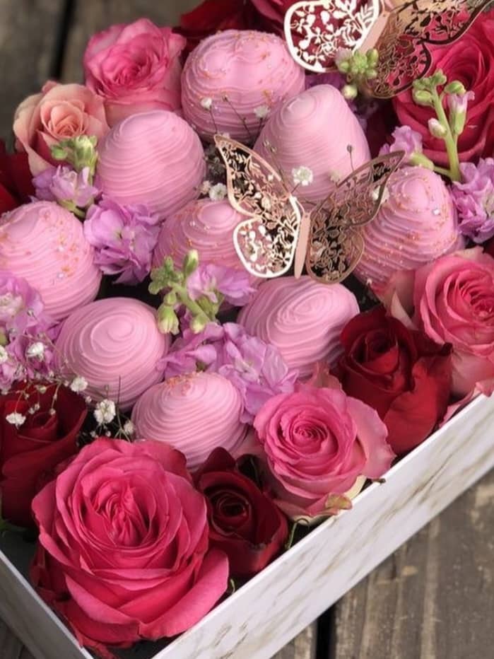 Chocolate Covered Strawberries - Premium