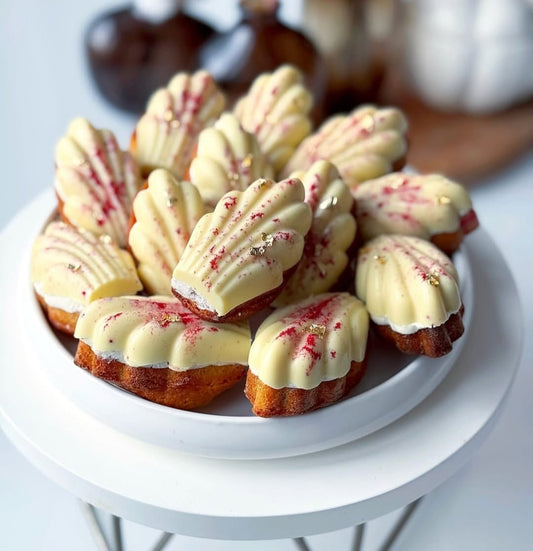 French Madeleines Box | Buttery Shell-Shaped Cakes 12 PCS